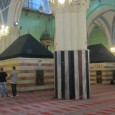 Siapakah sebenarnya ayah dari Nabi Ibrohim AS ?. Masalah di atas merupakan masalah yang kontroversial. Barangkali untuk sebagian orang, masalah ini sudah selesai, dengan pengertian bahwa ayah Nabi Ibrahim adalah...
