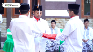 upacara kemerdekaan pondok pesantren Sirojuth Tholibin Brabo